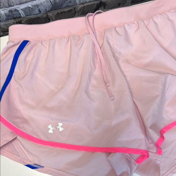 Under Armour Women's Pink‎ Athletic Shorts - Picture 7 of 9